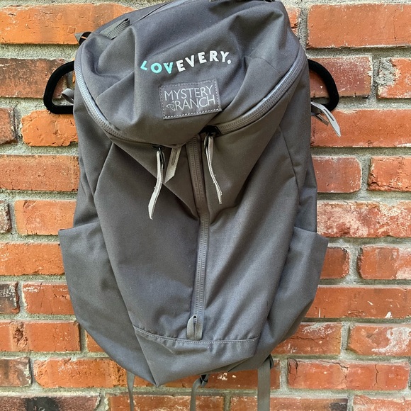 MYSTERY RANCH Gray Backpack - Picture 2 of 10